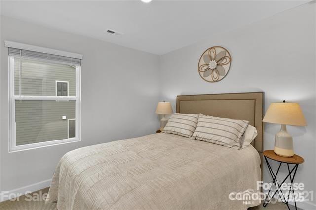 Building Photo - 2410 Arbor Loop Dr
