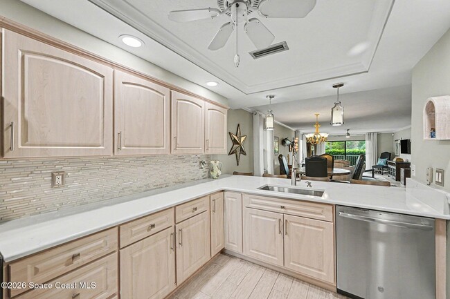 Building Photo - 2160 N Hwy A1A