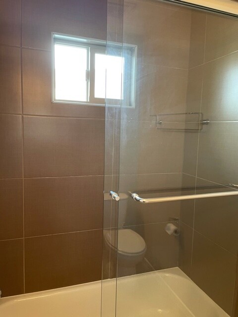 Building Photo - 4200 Camelot Hts