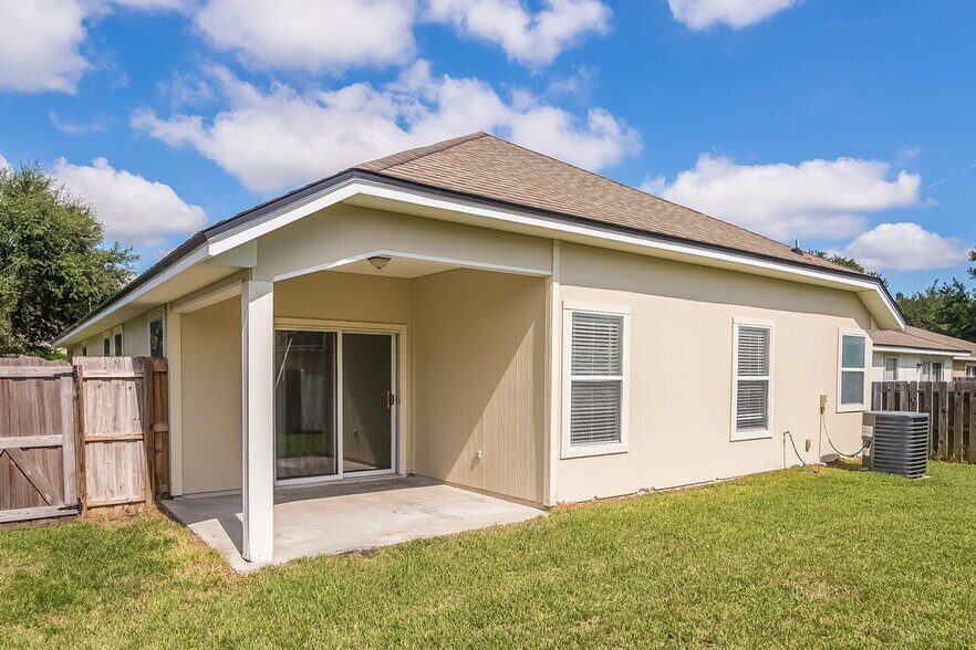 Building Photo - 699 Bellshire Dr
