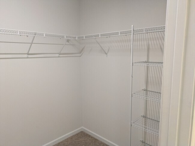 Building Photo - 2040 Perrin Ct