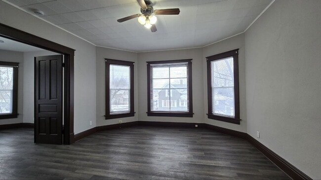 Building Photo - ?? Spacious 3BR/1BA First-Floor Home with Garage & Fenced Yard in Quiet Michigan City Neighborhood