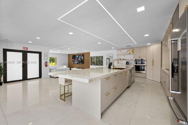 Building Photo - 1117 Adams St