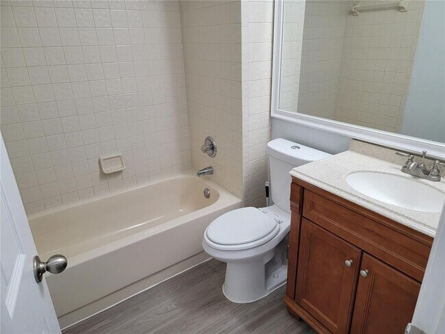 Building Photo - 18318 Aintree Ct