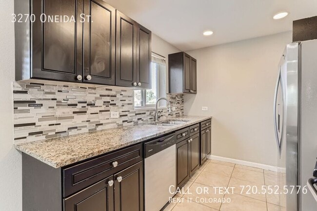 Building Photo - 3270 Oneida St