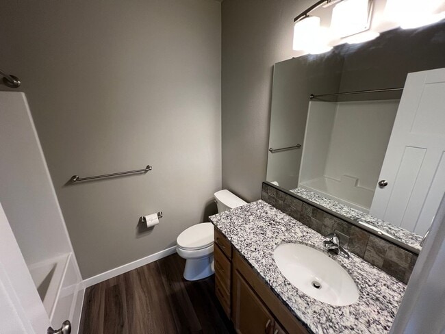 Building Photo - NEW 4 Bedroom / 4.5 Bath Townhome. A/C in every bedroom