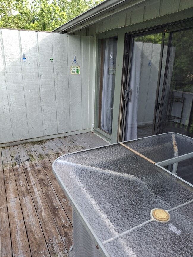 Building Photo - 150 SWS Dr