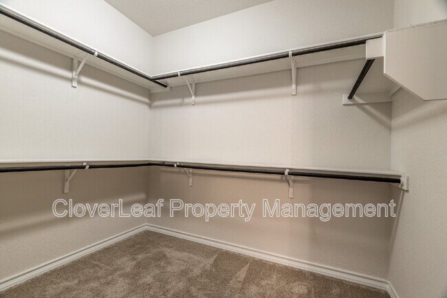Building Photo - 512 Swift Move