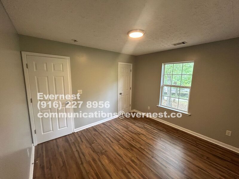 Building Photo - 1612 Deer Springs Rd
