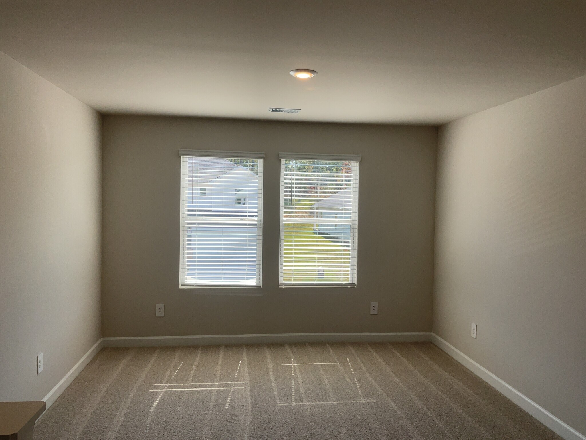 Building Photo - 307 Granby Trl