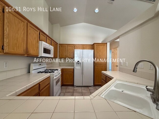 Building Photo - 10631 Roys Hill Ln