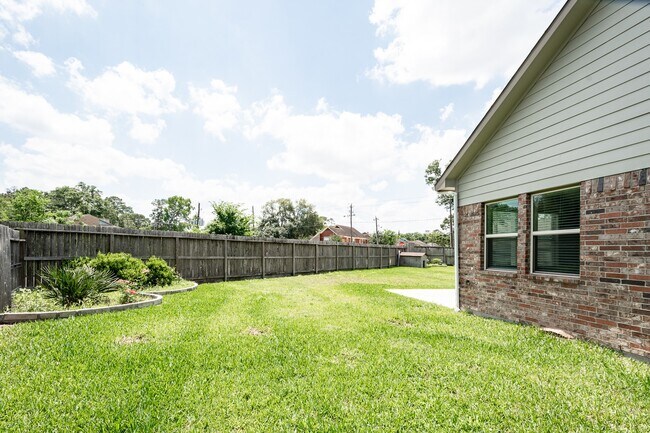 Building Photo - 4831 Eagles Glen Dr