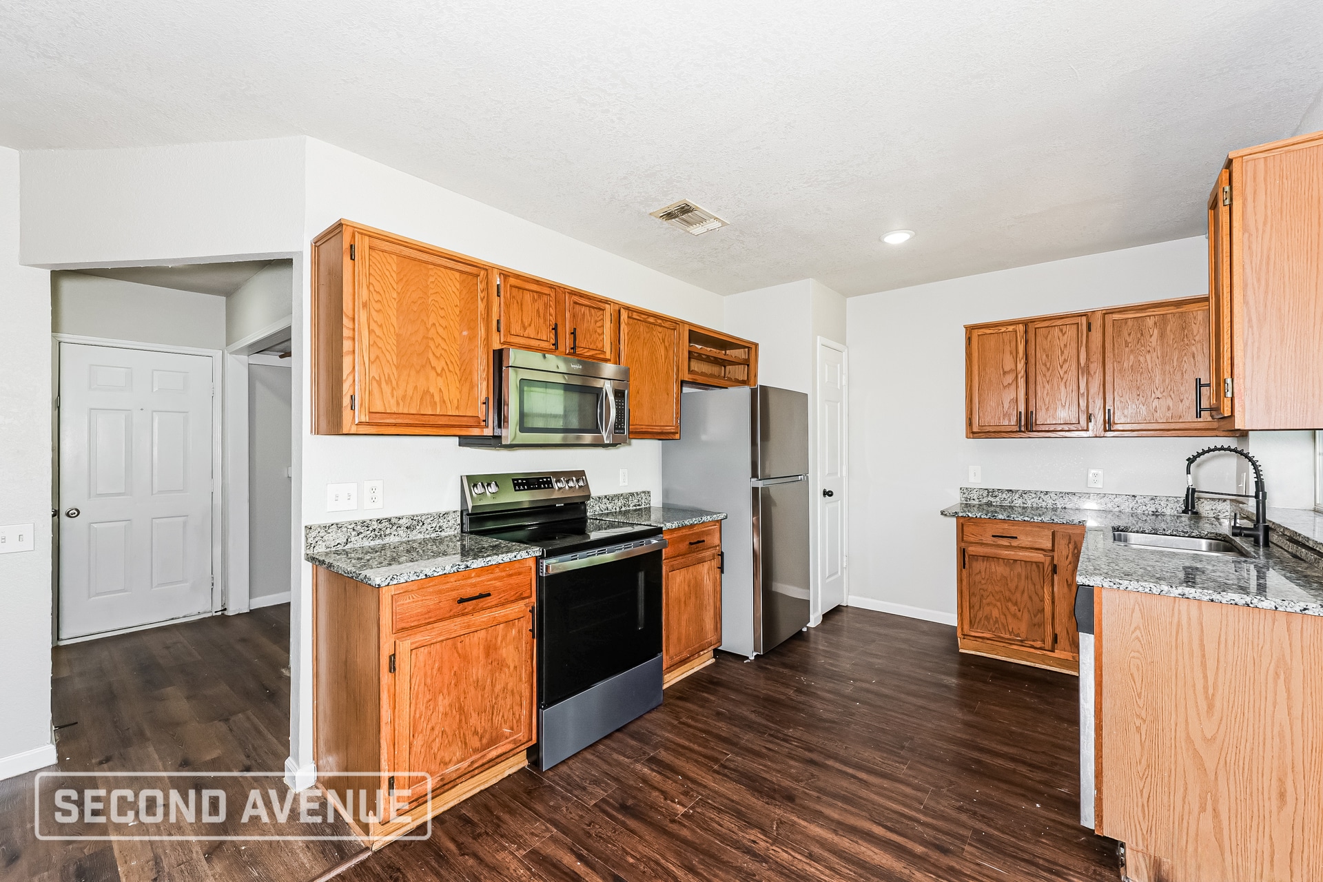 Building Photo - 2712 Creekwood Ln