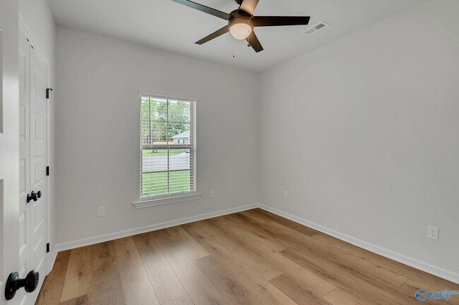 Building Photo - 16640 Aspen Ln