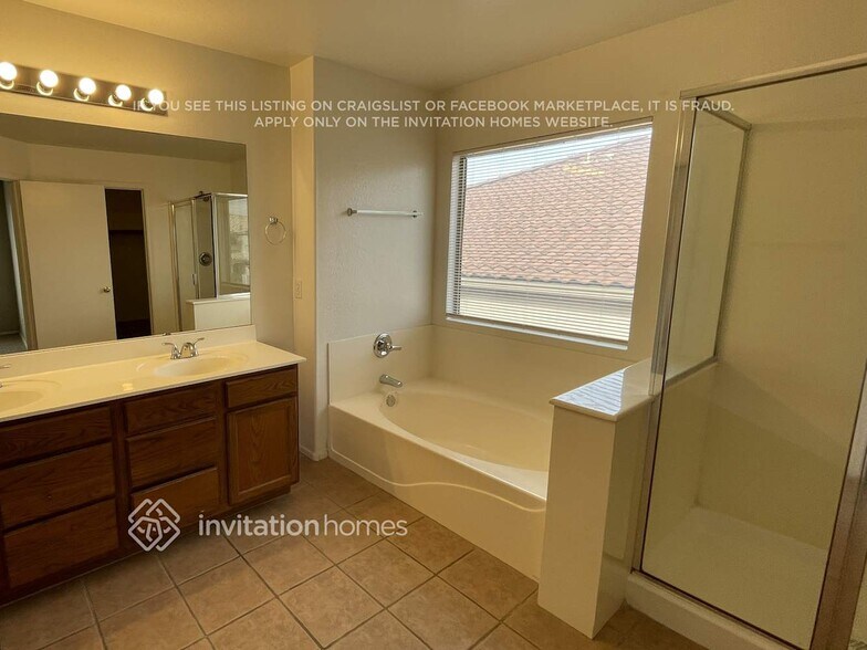 Building Photo - 7755 W Stella Ave