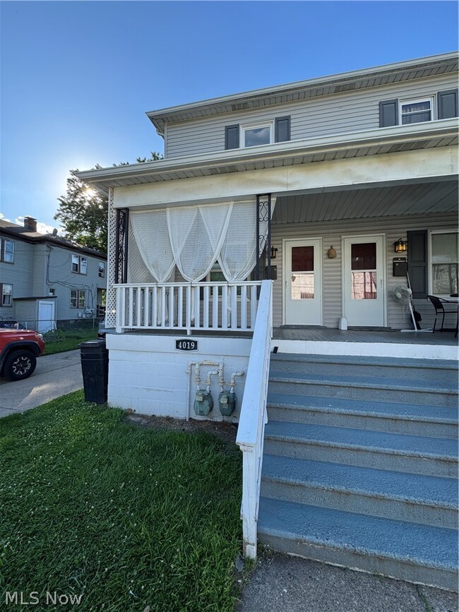 Building Photo - 4019 Belmont Ave