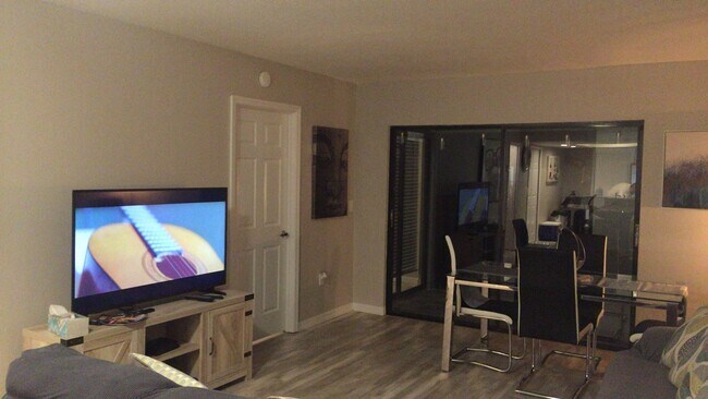 living room - 214 Meadow Ln