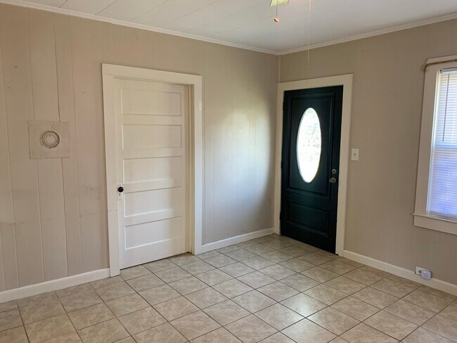 Building Photo - 2751 Lail Rd