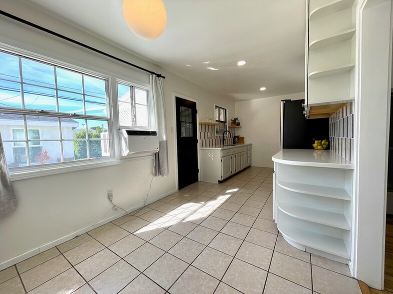 Kitchen/Dining Area - 13219 Crossdale Ave