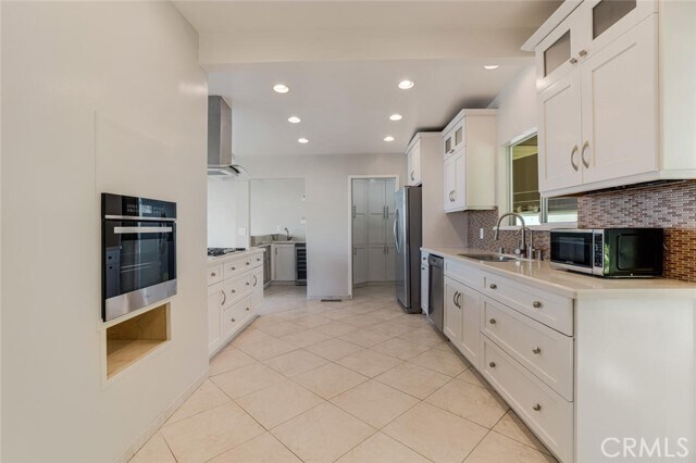 Building Photo - 3844 Bobstone Dr