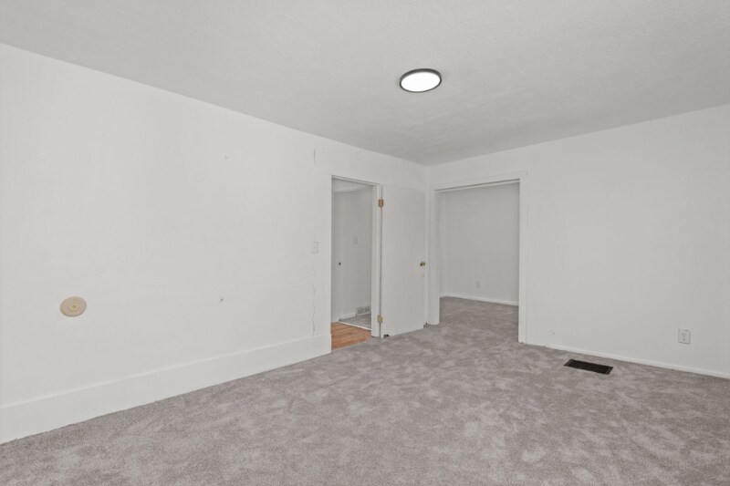 Building Photo - 151 N Clay Ave
