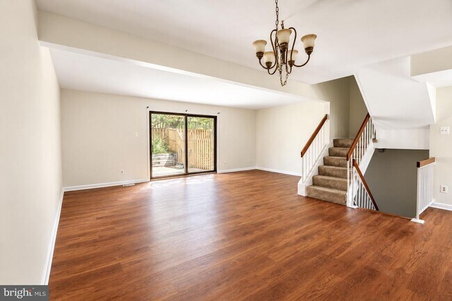 Building Photo - 6049 Forrest Hollow Ln