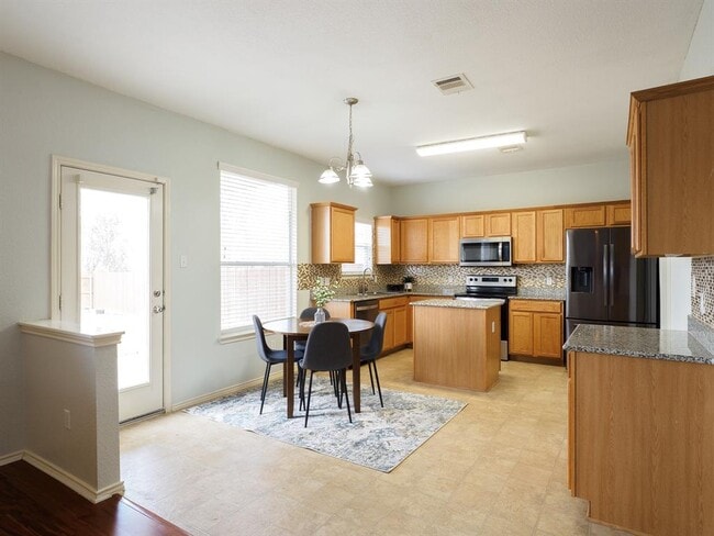 Building Photo - 13504 Richard Nixon St