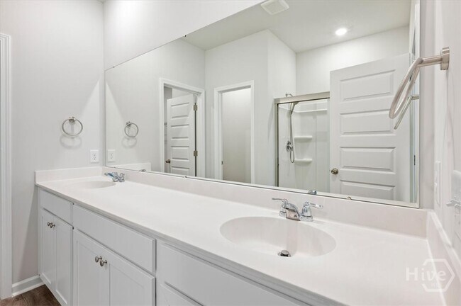 Building Photo - 142 Bottlebrush Dr