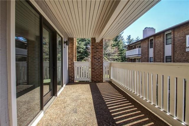Building Photo - 120 Hillsboro Pl