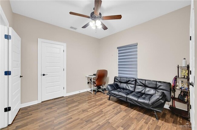 Building Photo - 33 Colvin Ave