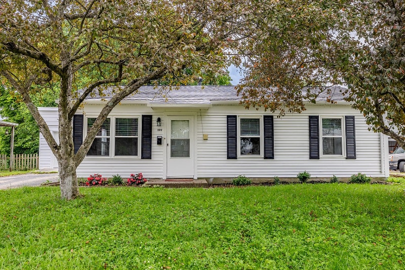 Building Photo - 199 Sunset Dr S