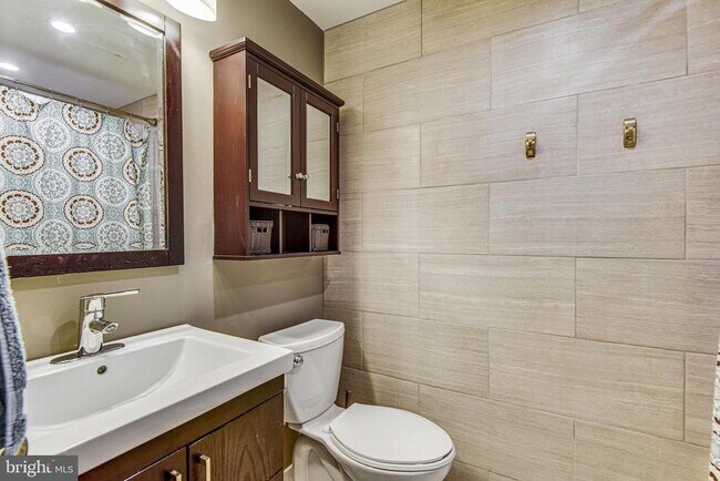 Building Photo - 9008 Piney Grove Dr