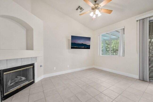 Building Photo - Single-Story Seven Hills Retreat with Stunning City & Mountain Views!
