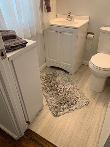 Building Photo - 49 Flanders Ln