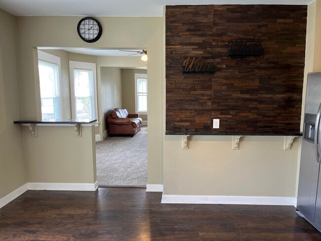 Building Photo - 602 Michigan Ave