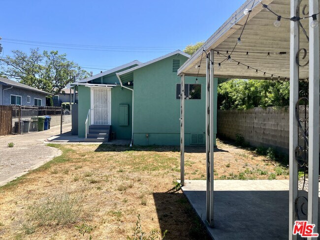 Building Photo - 4316 Perlita Ave