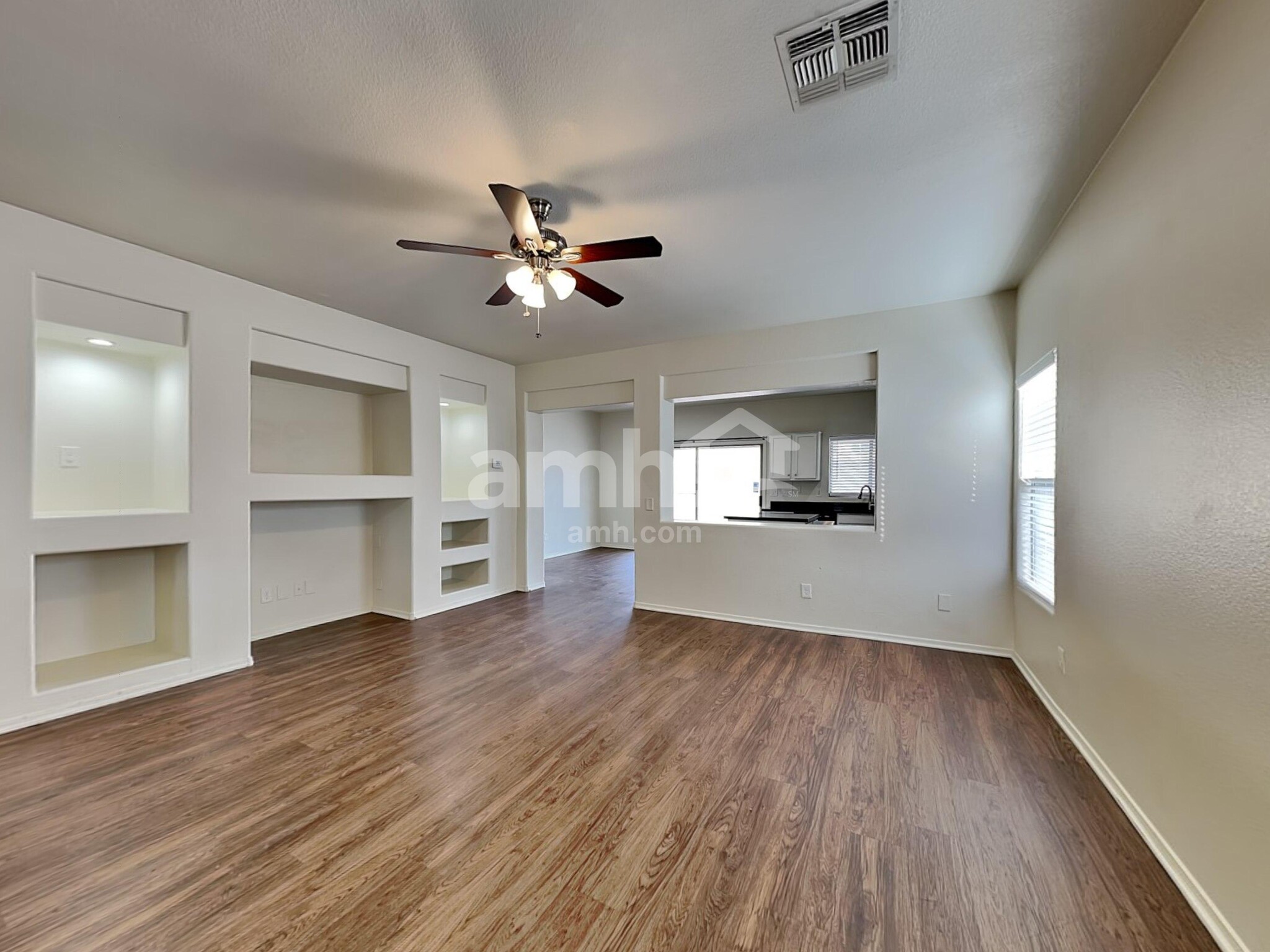 Building Photo - 12930 W Clarendon Ave