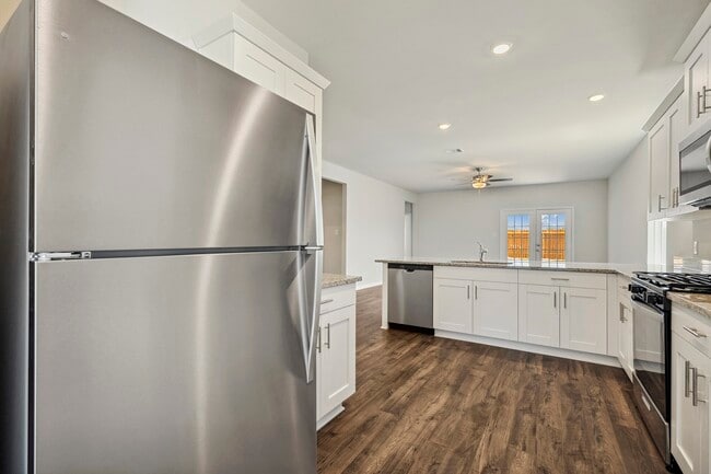 Building Photo - 10347 Red Cardinal Dr