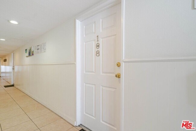 Building Photo - 11063 Cumpston St