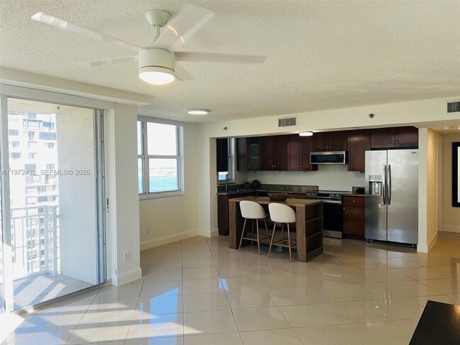 Building Photo - 770 Claughton Island Dr