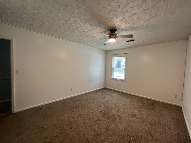 Building Photo - Location, Community, Quality Living. It St...