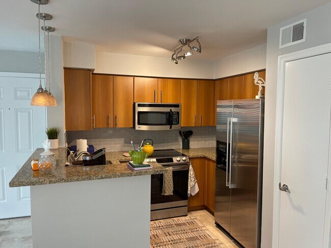 Building Photo - 1050 Crystal Way