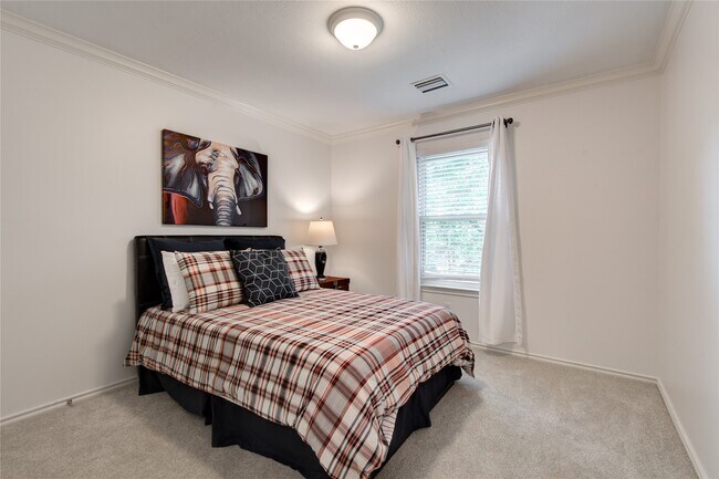 Building Photo - 35 N Walden Elms Cir