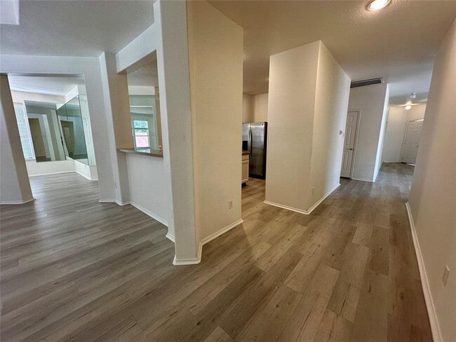 Building Photo - 951 Doire Dr