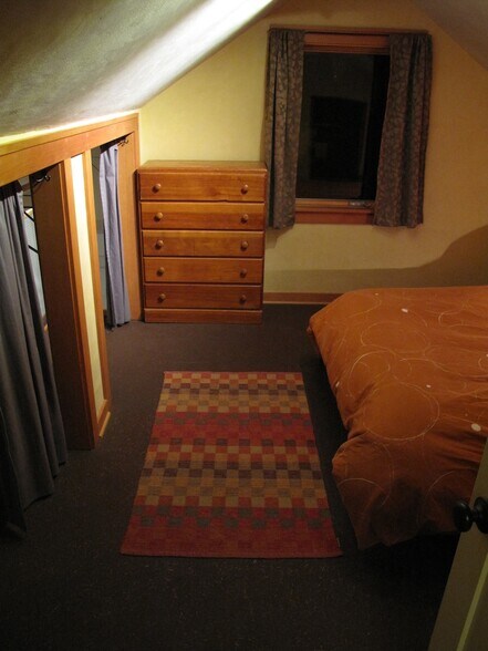 Building Photo - 2534 SE 31st Ave