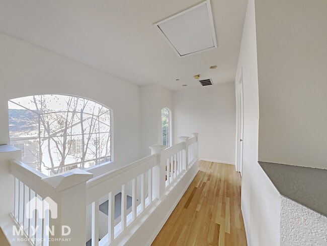 Building Photo - 38830 Garibaldi Common