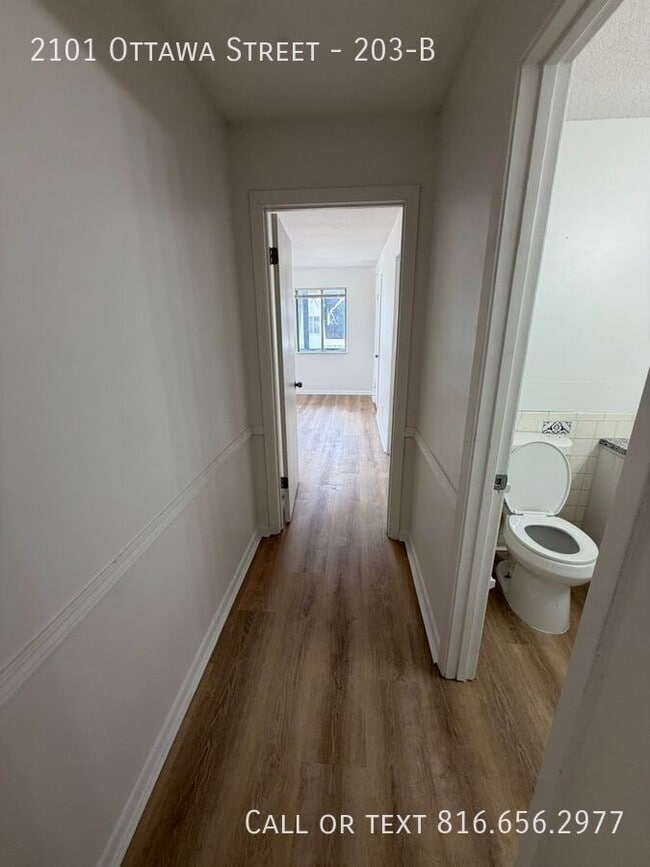 Building Photo - 2101 Ottawa St