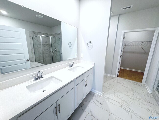 Building Photo - 6065 Gardner Maples Dr SE