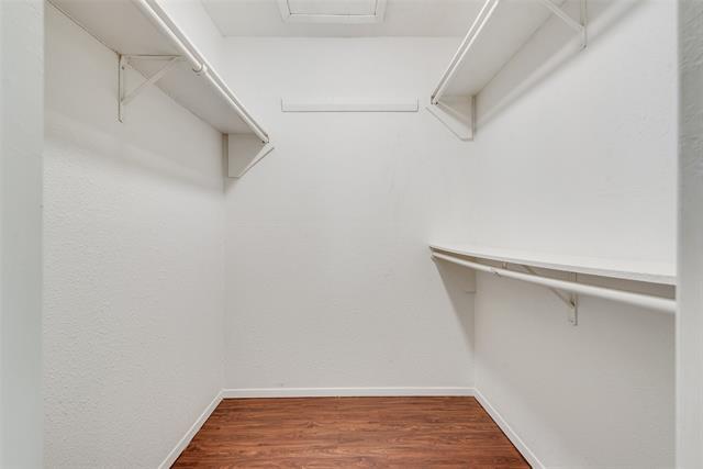 Building Photo - 516 Roberts Dr