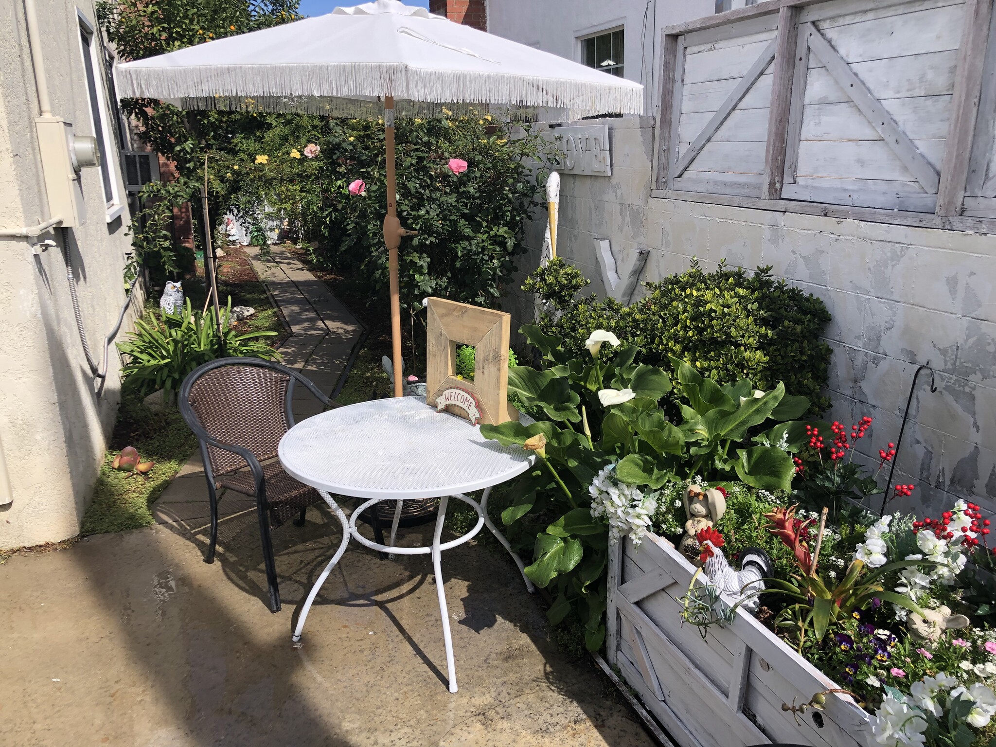 Building Photo - 10802 Howard St